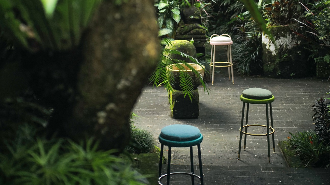 Monyet Stools