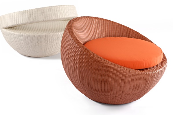 Circle Chair / Open