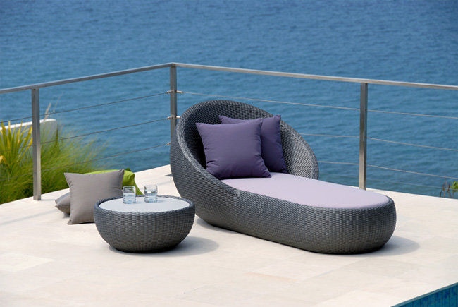 Circle Chaise