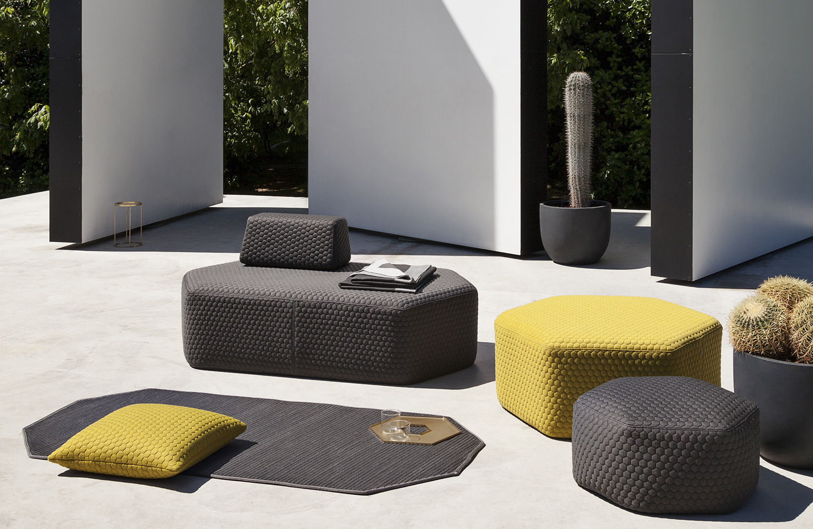 Products Images/Hexa Stools/Lebello_Outdoor__Hexa__Stools.jpg