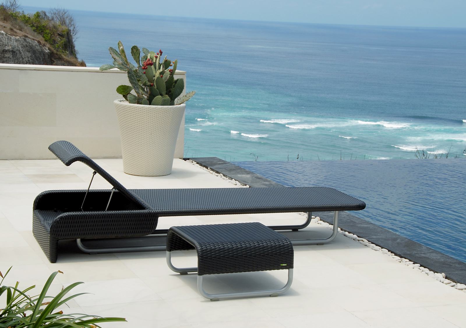 Products Images/Pots/Lebello-Outdoor_Pots.jpg