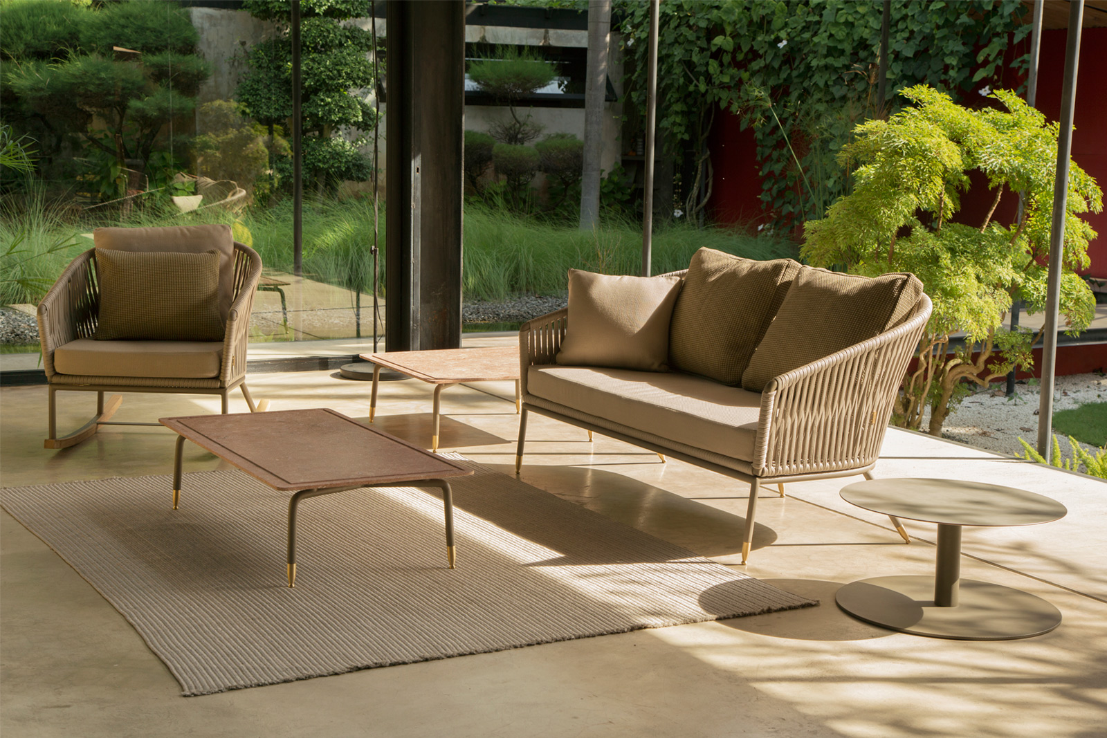 Table 7 Side / Coffee