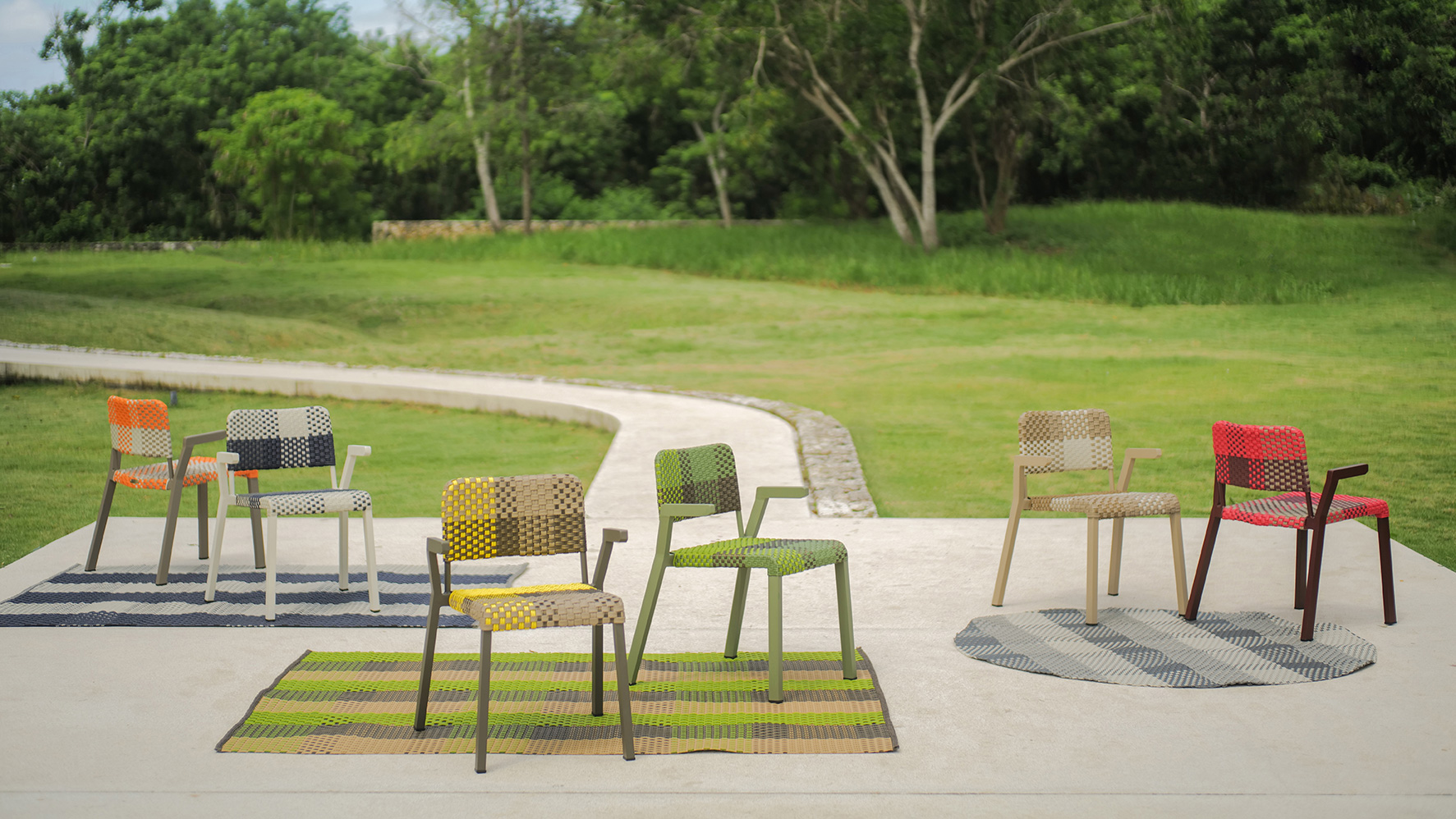 all-pages-sliders/4L Pixie Series/lebello-4l-pixie-arm-chair-outdoor.jpg