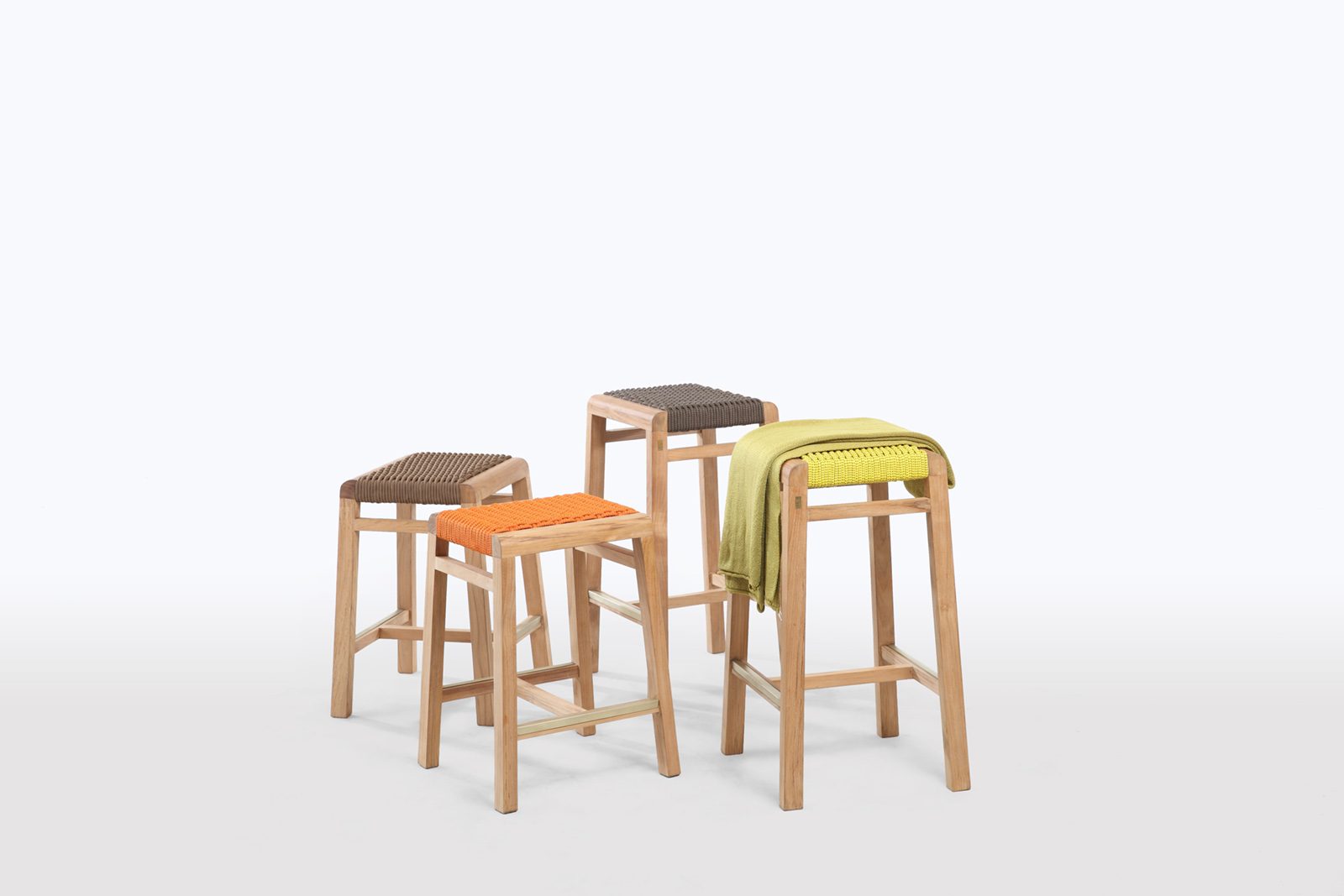 4L Stools