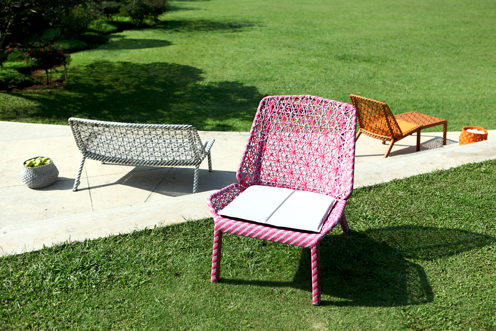 all-pages-sliders/4LX Series/4LXLounger_Gallery1.jpg