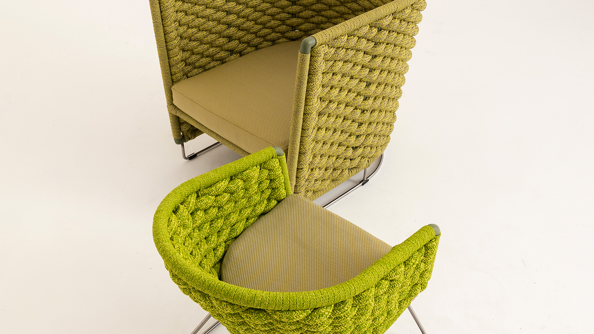 all-pages-sliders/Chair 7 / Club Series/Lebello-Outdoor-chair7-puff.jpg