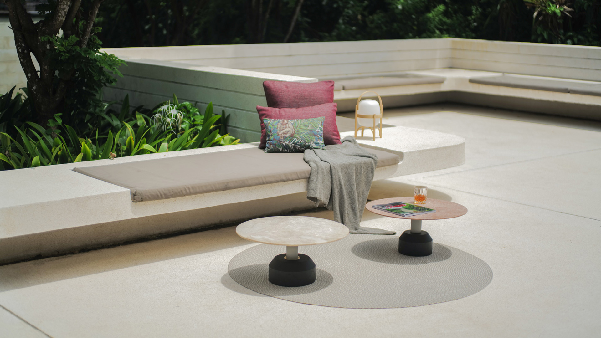 all-pages-sliders/Dot Dotti Series/Lebello-Outdoor-Dot-Table.jpg