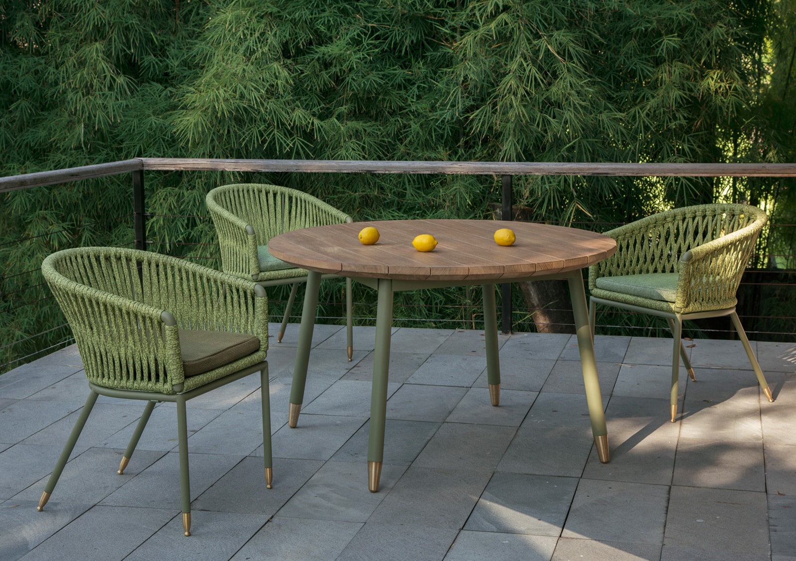 all-pages-sliders/Plank Table Series/Lebello-Outdoor-plank-table-round.jpg