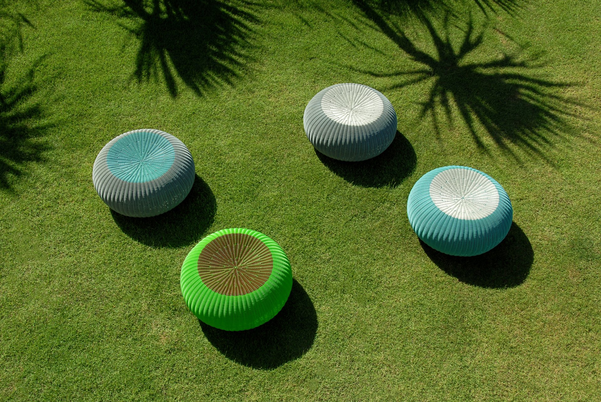 all-pages-sliders/Spinball Series/Lebello-Outdoor_Spinball 1.JPG